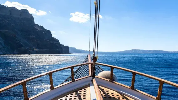 Santorini: Guided Volcano and Hot Springs Boat Tour