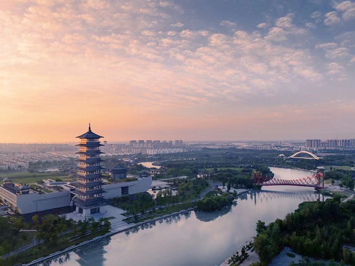 ทั่วหยางโจว|ไกด์นำเที่ยว/ล่ามสำหรับงานธุรกิจ วัฒนธรรม กีฬา การแพทย์/ไกด์ท้องถิ่น/ล่ามพร้อมพูดและล่ามตามลำดับ|บริการ 8 ชั่วโมง|บริการให้คำปรึกษาหลายประเภท