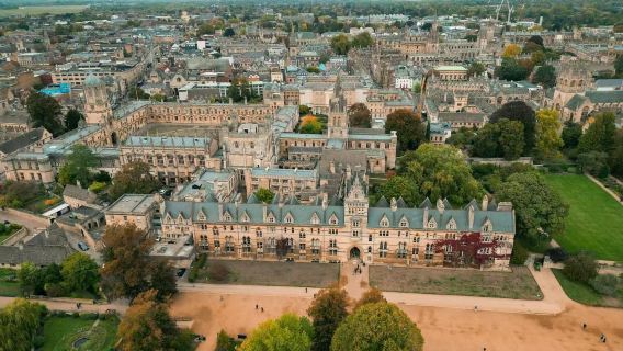 英國倫敦牛津大學半日遊【名校博士普通話解說丨可選哈迷2小時】