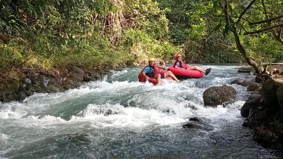 Tubing Tour Rio Celeste