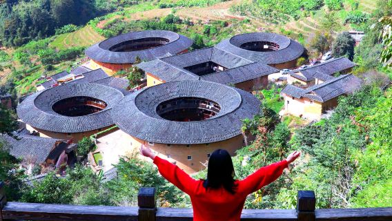 南靖雲水謠古鎮+田螺坑土樓群一日遊6人團頭等艙可選
