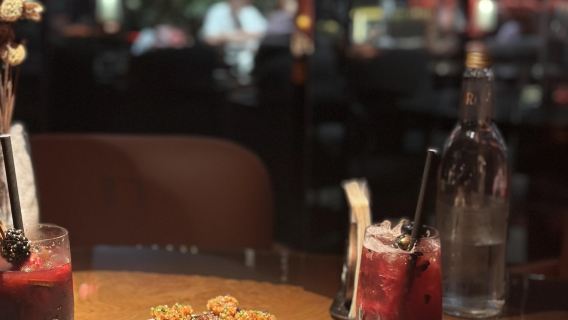 Dubai Mall Doors Restaurant influencer restaurant reservation service