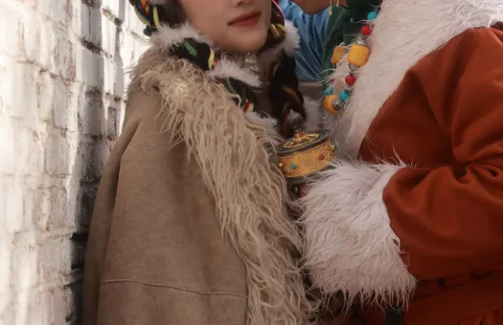 甘孜藏族自治州Trip Moments【宣傳片微電影紀錄片/商業攝影攝像跟拍航拍寫真婚紗/翻譯】