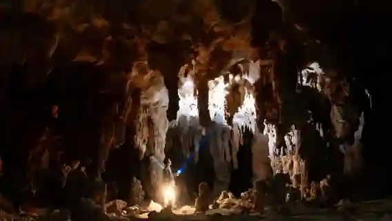 廣西桂林陽朔徒步探洞體驗/興坪古鎮範圍內可接駁【羅田大岩徒步探洞/角田水岩(魚骨洞)溯溪+槳板探洞】