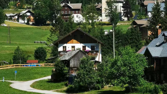 維也納來回【奧地利哈爾施塔特+戈紹湖+戈紹小鎮】慢下來聽山湖