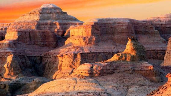 世界魔鬼城/艾裏克湖/黑油山一日遊【6人以下小團】