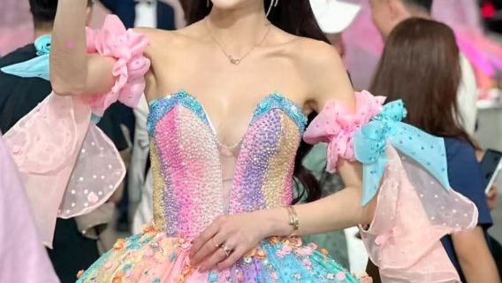 Spettacolo di cabaret a Bangkok con posto VIP | posto standard [Biglietti istantanei] trattabile