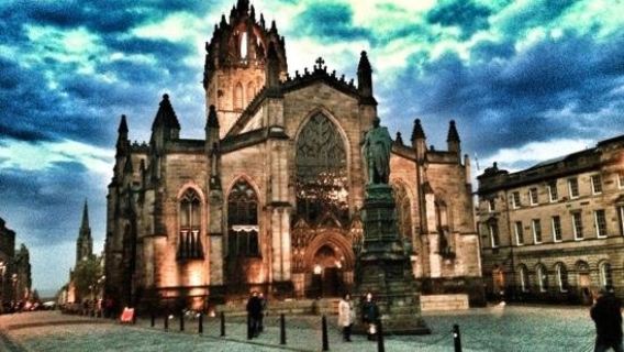 愛丁堡中文地陪【愛丁城堡+國立博物館+卡爾頓山+大教堂】