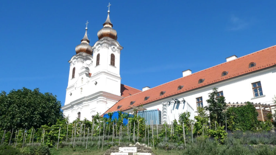 匈牙利蒂豪尼｜旅遊陪同翻譯｜展會｜商務考察洽談｜自由行地接｜接機（可私人訂製）