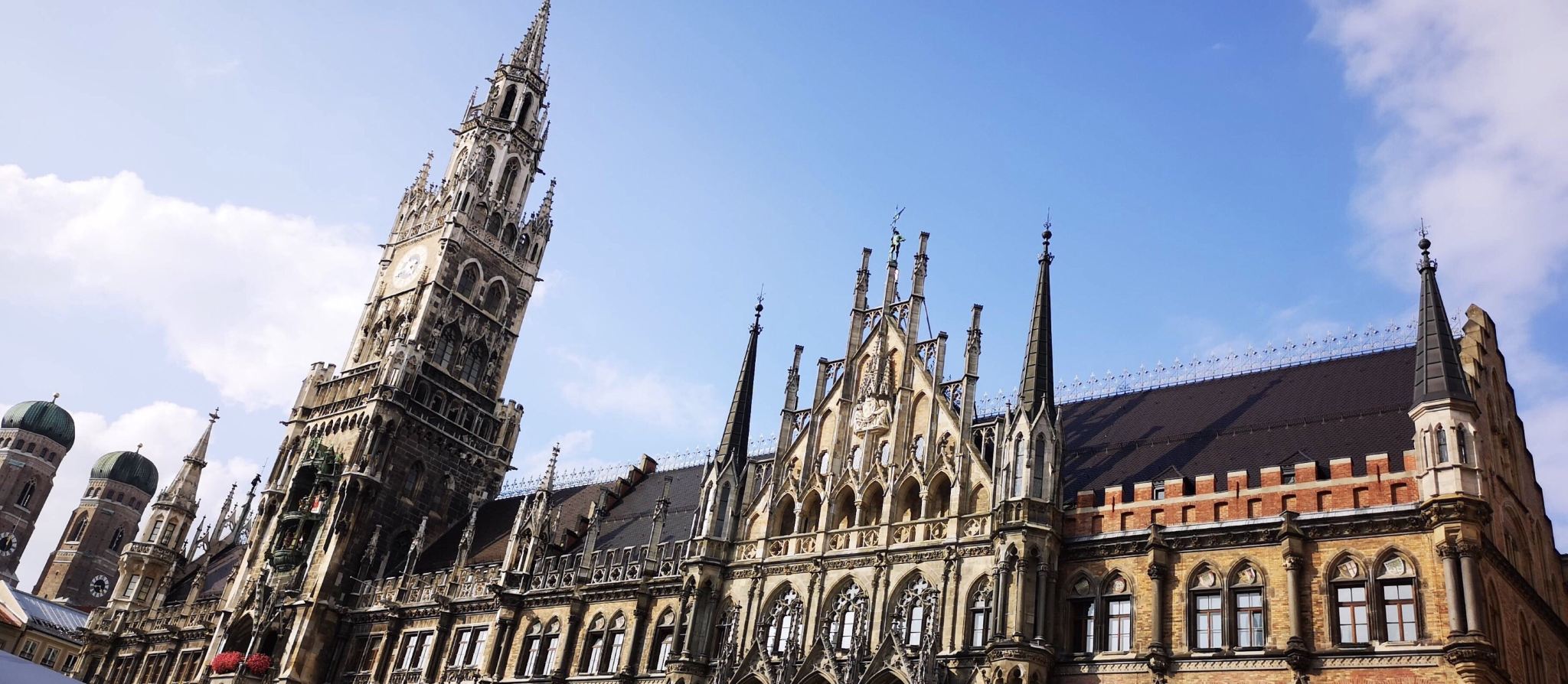 ทัวร์ 1 วัน พระราชวังเรสซิเดนซ์ มิวนิก + มหาวิทยาลัยลุดวิก-มักซีมีลีอาน + โบสถ์เซนต์ปีเตอร์