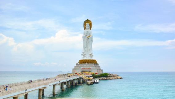 Sanya, Hainan - Guanyin-Statue in Nanshan + Xiaodongtian und Dadongtian + Ende der Welt [Privattransfer Tagesausflug]
