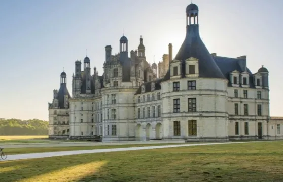 舍農索城堡 (Château de Chenonceau) 及香波堡 (Château de Chambord)：導賞團