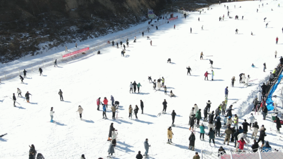 堯山滑雪樂園一日遊【南陽出發，含來回車費＋雪票＋基礎雪具】