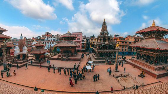 巴德崗黃金門 + 帕坦手工藝 中世紀紐瓦麗古城漫遊