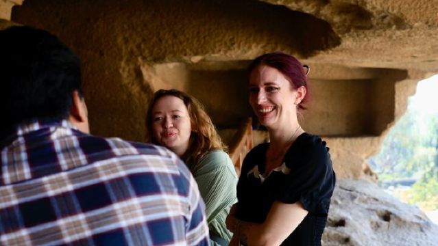 Rondleiding door grotten van Elephanta Island en traditioneel dorp