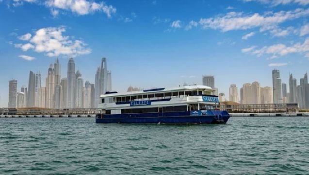 Dubai Marina: Luxury Dinner Cruise (Unlimited Alcohol Package) -Upper Deck