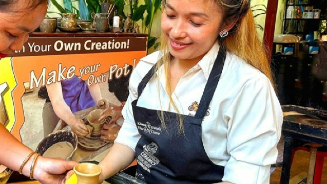 Clase de Cerámica Camboyana