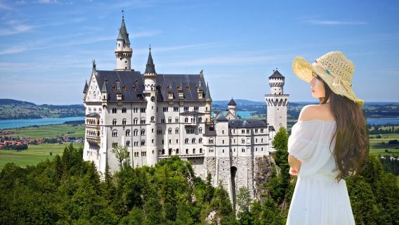 Round-trip from Munich, Germany: 1-day tour to Neuschwanstein Castle and Linderhof Palace (including admission ticket)