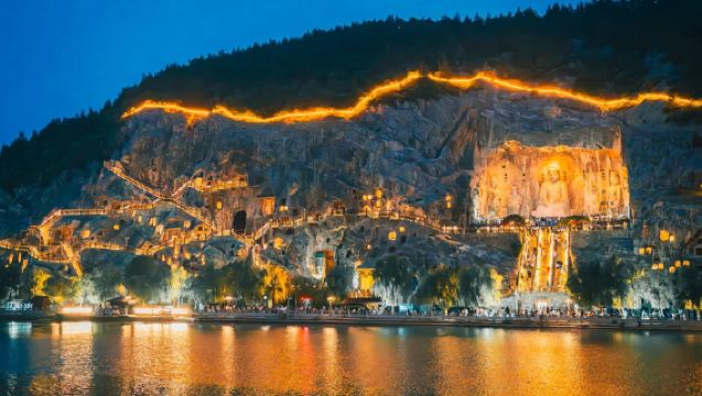 Zhengzhou Luoyang: Laojun Mountain - Miles Painted Screen | Multilingual Guide (Including English) - Customize Private Charter