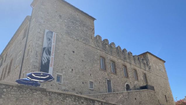 法國尼斯昂提布+節慶宮+坎城老港中文包車一日遊可定制