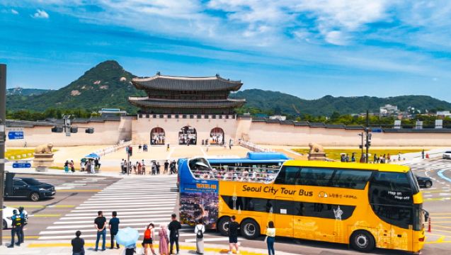 Dongdaemun Yellow Balloon City Tour Bus – Traditional Culture Course