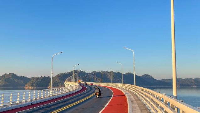千島湖環湖純玩一日｜西站來回，梅峰獅城下薑村｜不走回頭路