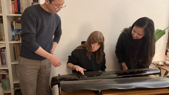 Shanghai: Guqin-kokemus taiteilijan kodissa