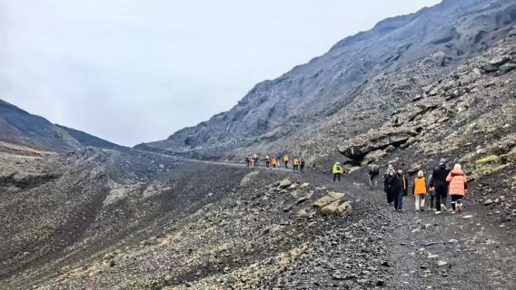 雷克雅未克包車來回：藍湖+法格拉達爾火山徒步