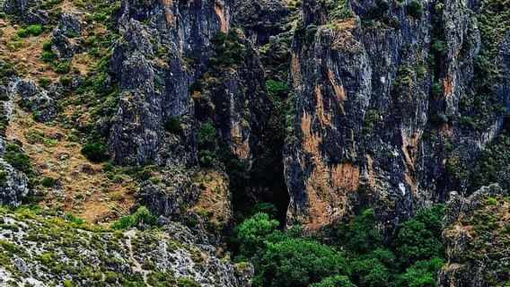 Sierra Nevada: Waterfalls , Caves & Bridges Hike with lunch