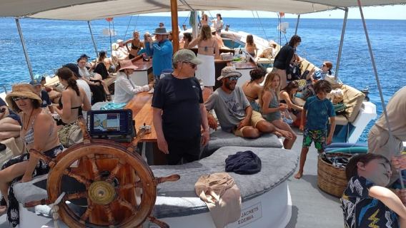 Paros: Antiparos & Blue Lagoon Kaiki Cruise + BBQ & Drinks