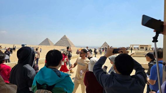 Pyramids + The Egyptian Museum in Cairo 1-day tour (guide, private car, lunch)