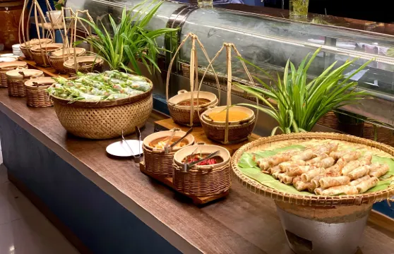 遊艇用餐體驗 -Ambassador Club Nha Trang- 自助燒烤 -海灣之戀 ,無限暢飲:果汁、茶、咖啡