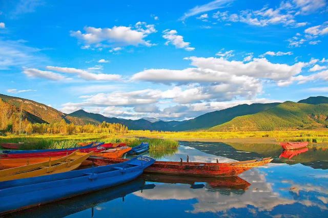 瀘沽湖豬槽船包船+大落水村定點接送+坐船360度觀看瀘沽湖美景和瀘沽湖歷史文化