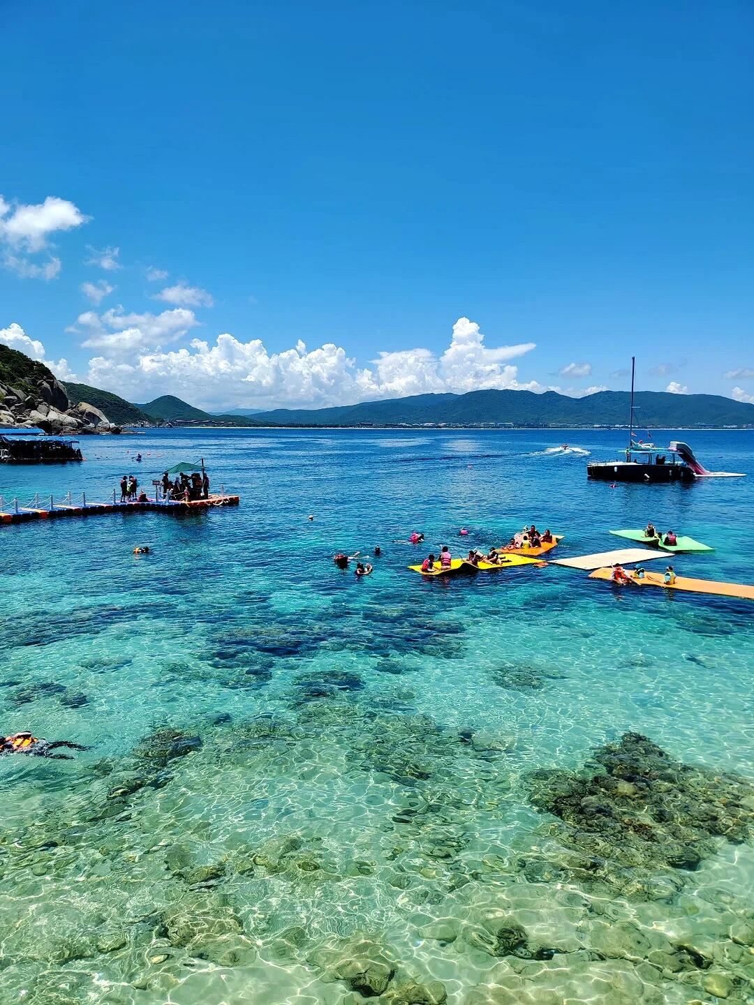 Однодневный тур: "Тысячелетняя история Саньи" + залив Дадунхай + парк Лухуэйтоу (доступно на английском языке)