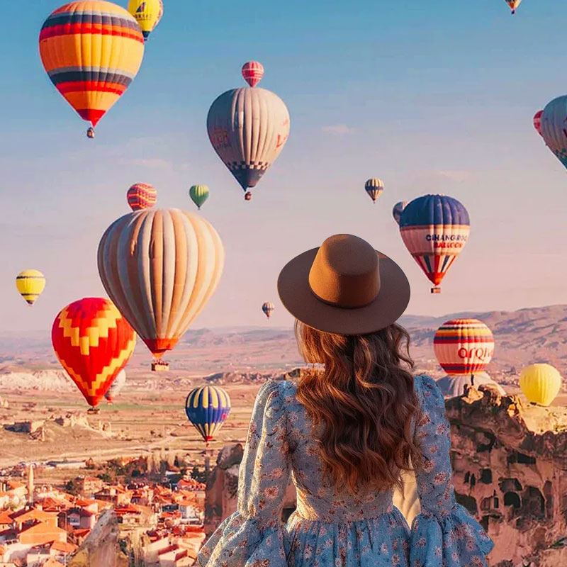 トルコ・カッパドキア熱気球 ギョレメ熱気球 ロイヤル/バタフライ熱気球フライト+朝食+シャンパン+カッパドキア地域内ホテル送迎