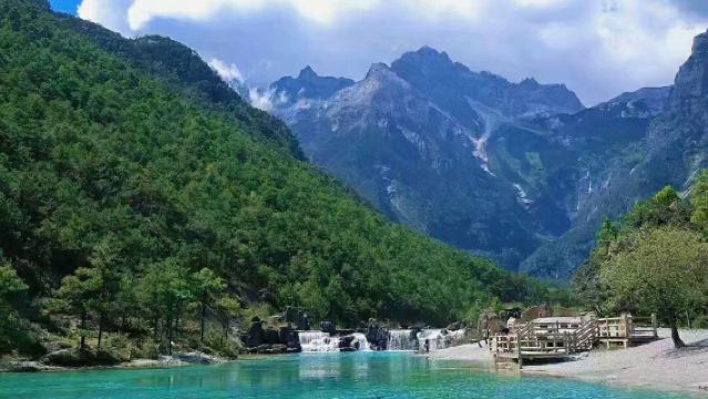 1-day tour to Lijiang Dongba Valley + Guanyin Gorge + Maoniuping + Jinsha River Observation Deck with Chinese and English service available