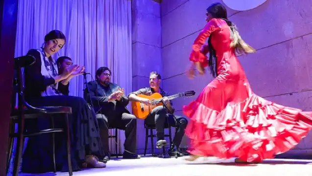 Valencia: La Linterna Flamenco Show