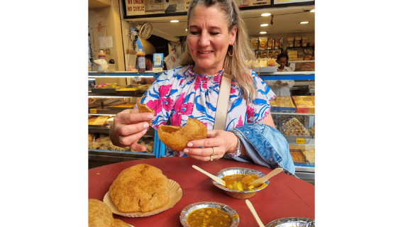 Delhi come un abitante del posto: tour di un giorno intero dedicato a cibo e fotografia