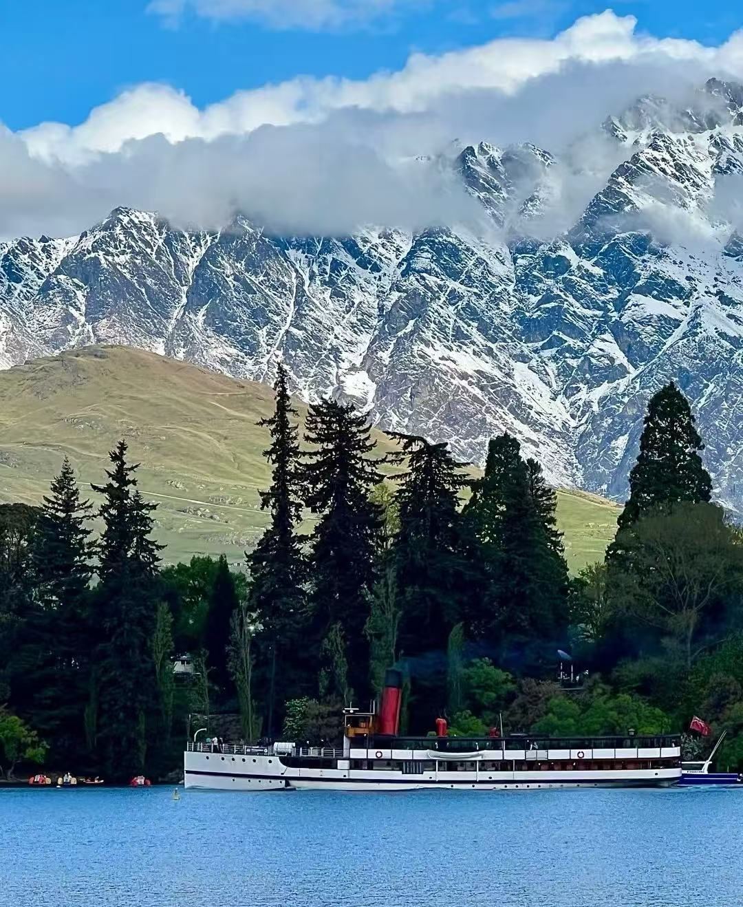 紐西蘭皇后鎮米爾福德峽灣+金斯頓小鎮【中文包車+12小時】