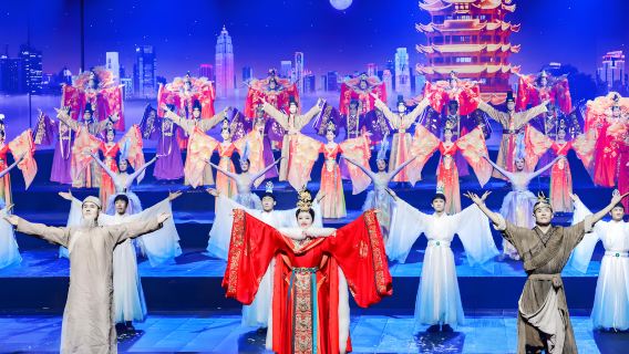 One-day tour of the Three Gorges Romance Scenic Area (scenic area ticket + performance ticket + direct bus)