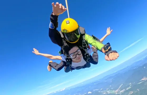 建德旅拍【浙江杭州千島湖跳傘，3000米高空跳傘+攝影服務】