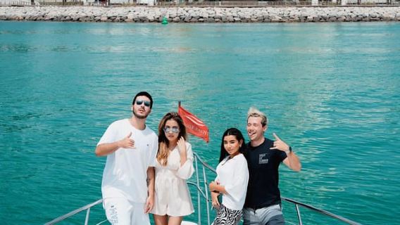 Dubai: Instagram-taugliche Yachttour mit Drinks & Blick auf Ain/JBR