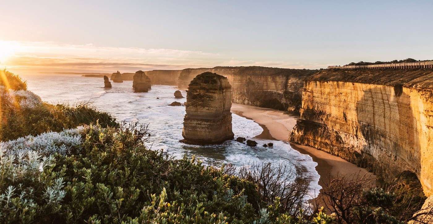 Australia Great Ocean Road Twelve Apostles Reverse Tour (Small group of 24, round-trip from city with lunch included)