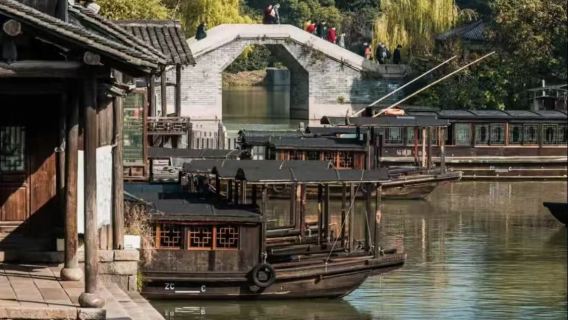 Wuzhen Foreign Language Private Guided Tour (Small Group)