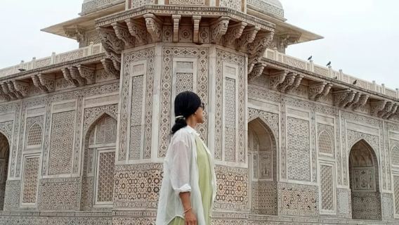 Agra : Visite privée du Taj Mahal et du Fort d'Agra au lever du soleil au départ de Delhi