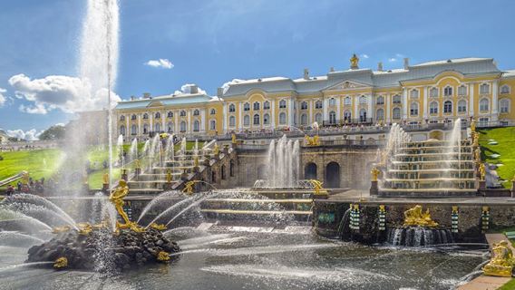 Grand Peterhof Palace + Istituto Smol'nyj + Piazza del Castello + Ponte del Palazzo d'Inverno + Chiesa sul Sangue Versato