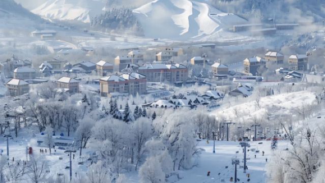 Yabuli Ski Resort West Station - Snow Town - Yabuli Ski Resort West Station 1-day tour [shared transfer]|Includes admission ticket to Snow Town