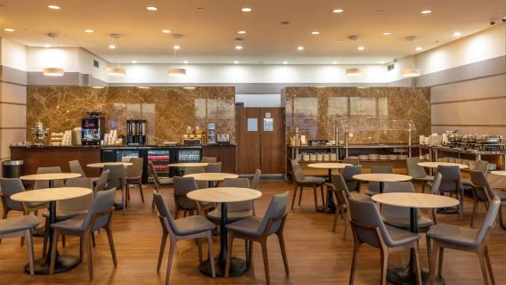JFK New York Kennedy Havalimanı Dinlenme Salonu - Aktarma VIP Salonu - Yemek - Duş - Dinlenme