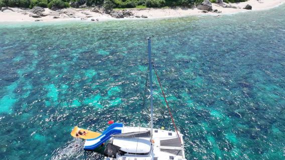 Snorkeling di kawasan terumbu karang Pulau Jiajing, Teluk Shimei + Tiket masuk + Kapal layar kembar viral + Tikar apung + Gelongsor + Memancing laut