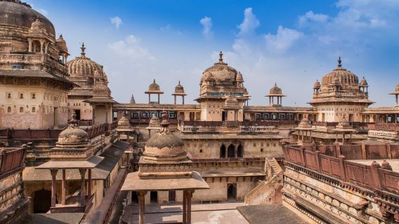 10-tägige Goldene-Dreieck-Tour mit Orchha und Khajuraho ab Delhi